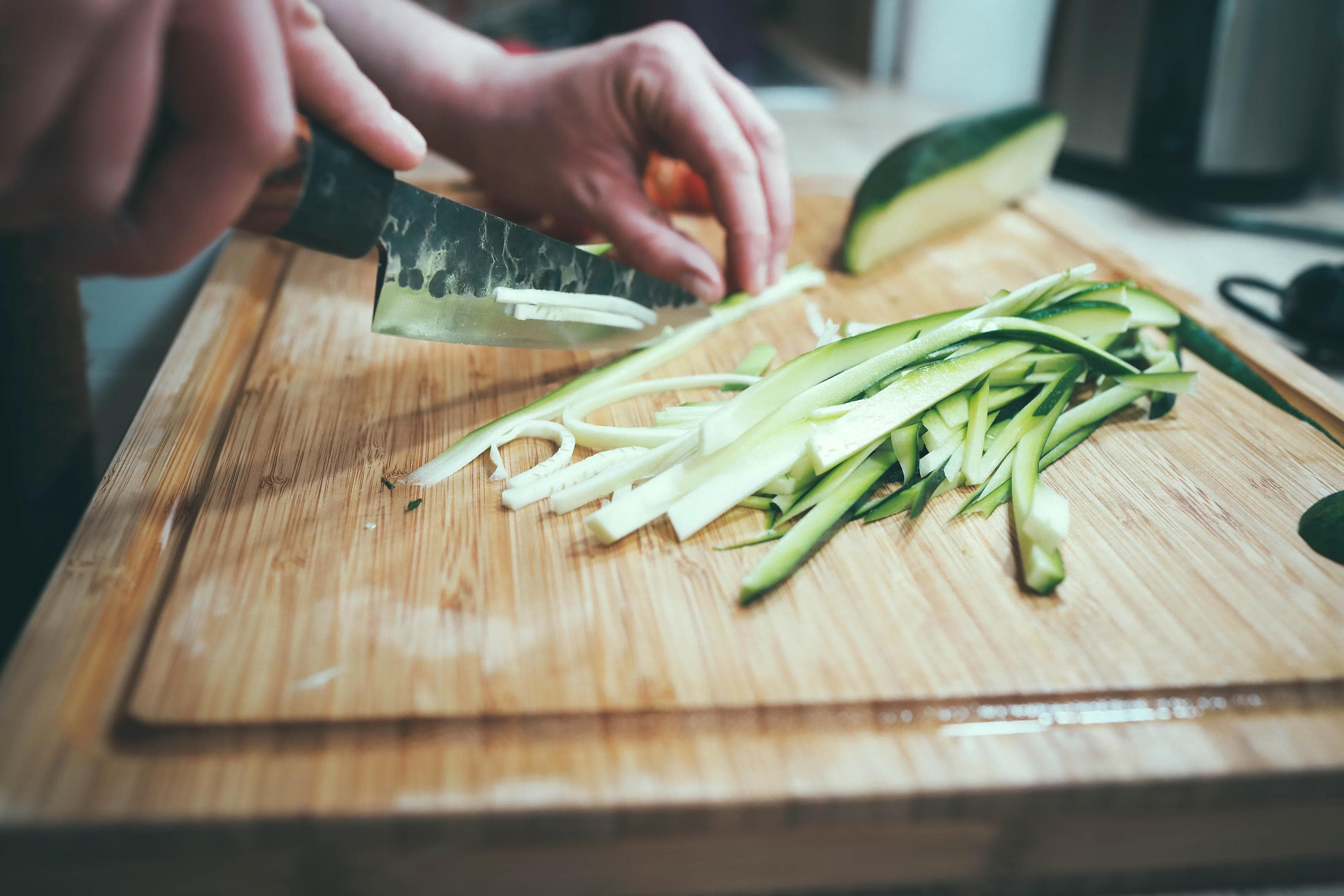 Best alternatives to plastic utensils, cutting boards, and strainers